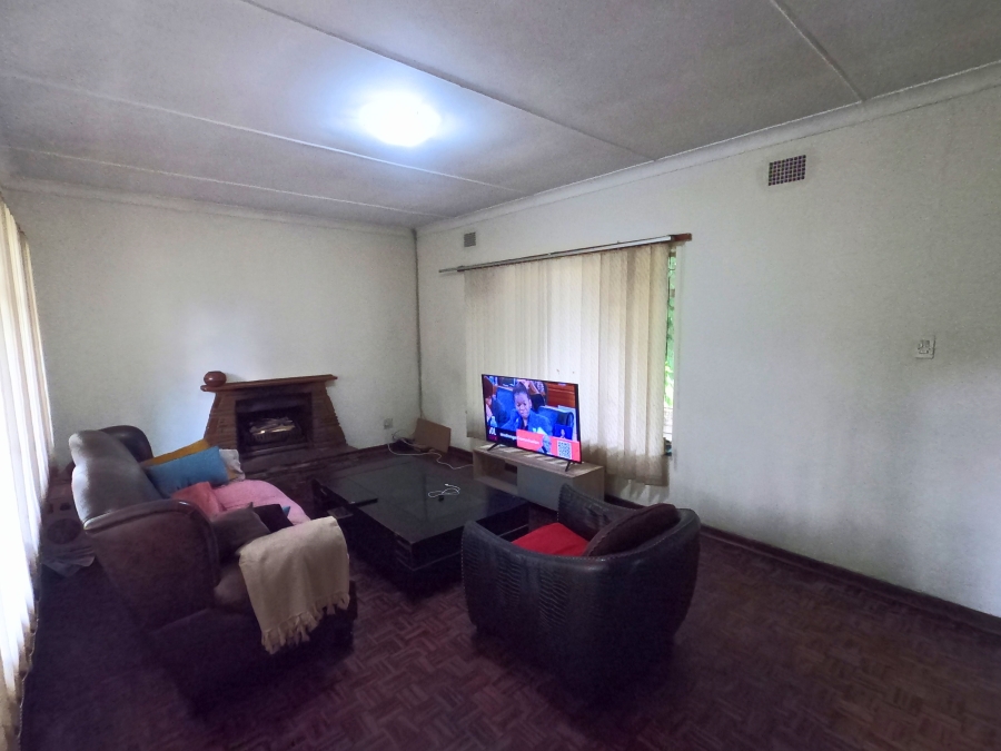 4 Bedroom Property for Sale in Kew Gauteng