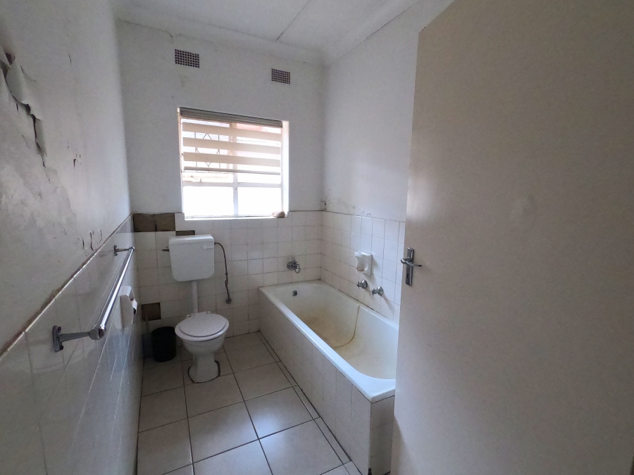 4 Bedroom Property for Sale in Kew Gauteng