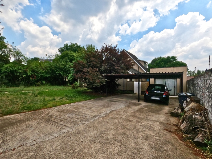 4 Bedroom Property for Sale in Kew Gauteng