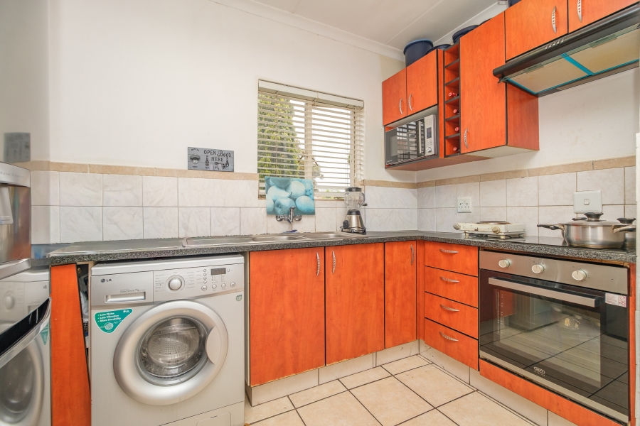 2 Bedroom Property for Sale in Noordhang Gauteng