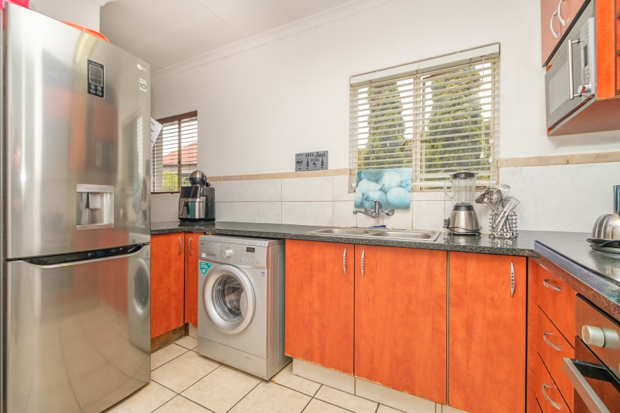 2 Bedroom Property for Sale in Noordhang Gauteng