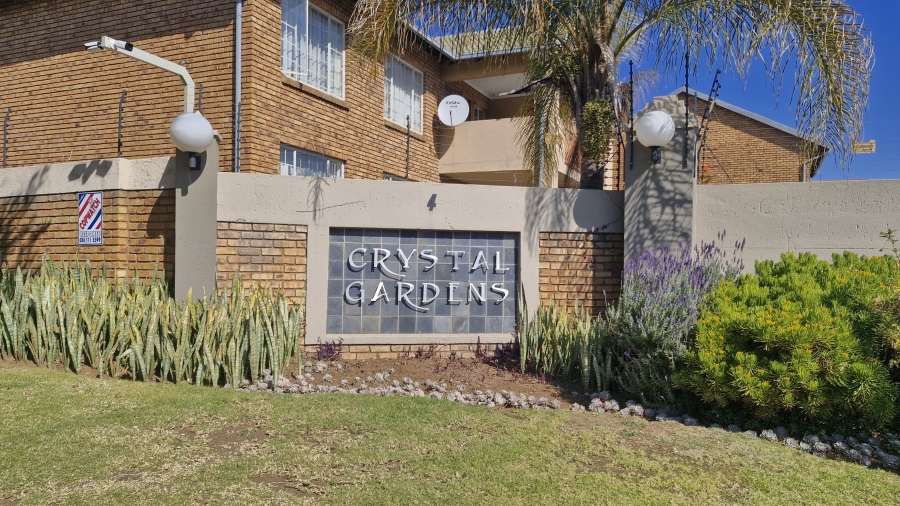 2 Bedroom Property for Sale in Rooihuiskraal North Gauteng