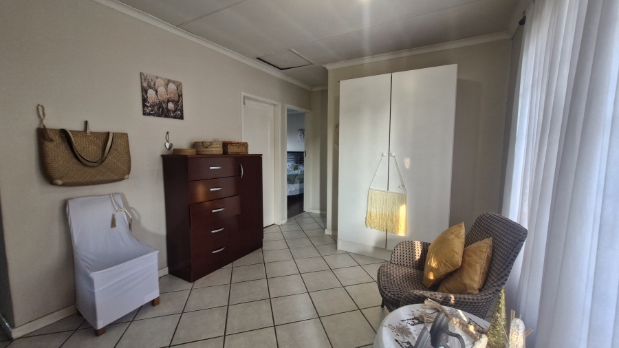 2 Bedroom Property for Sale in Rooihuiskraal North Gauteng
