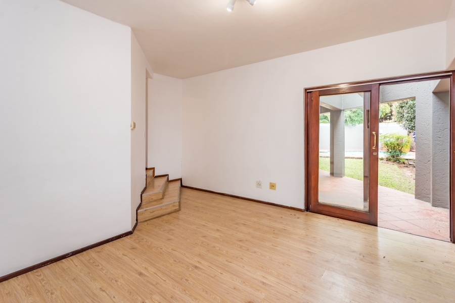 3 Bedroom Property for Sale in Magaliessig Gauteng