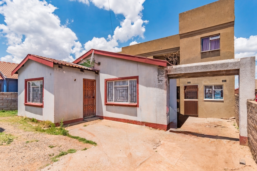1 Bedroom Property for Sale in Mohlakeng Gauteng