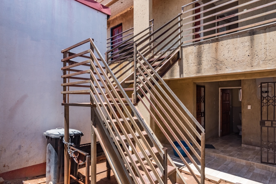 1 Bedroom Property for Sale in Mohlakeng Gauteng