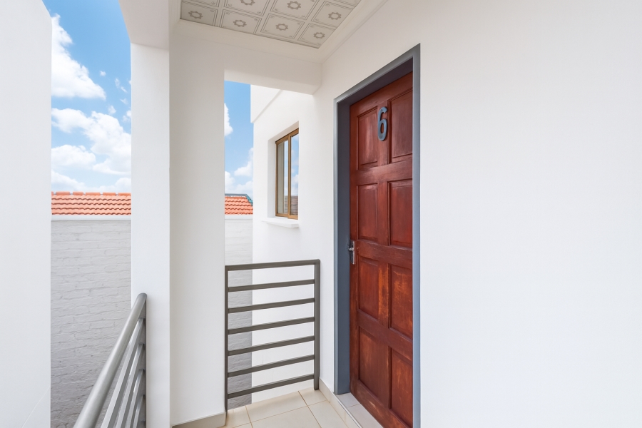 1 Bedroom Property for Sale in Mohlakeng Gauteng