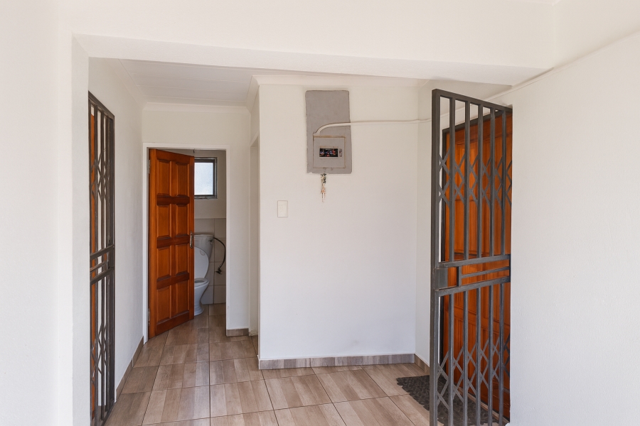 1 Bedroom Property for Sale in Mohlakeng Gauteng