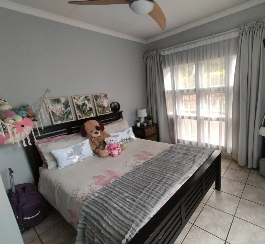 6 Bedroom Property for Sale in Theresa Park Gauteng