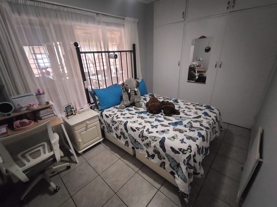 6 Bedroom Property for Sale in Theresa Park Gauteng