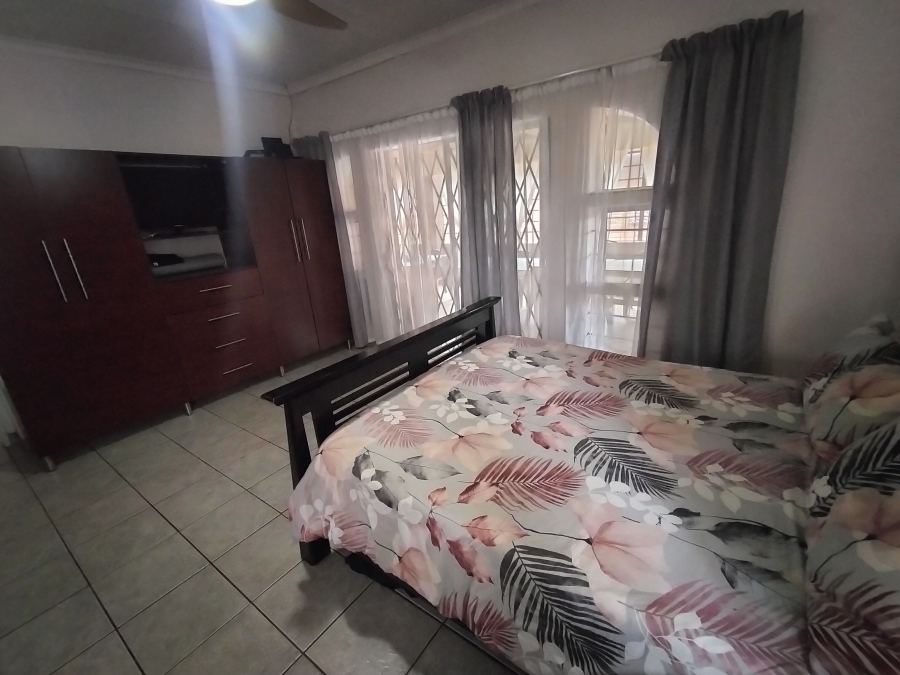 6 Bedroom Property for Sale in Theresa Park Gauteng
