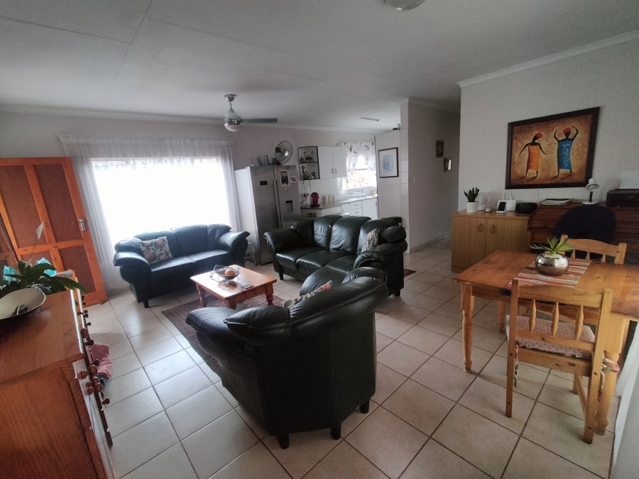 6 Bedroom Property for Sale in Theresa Park Gauteng