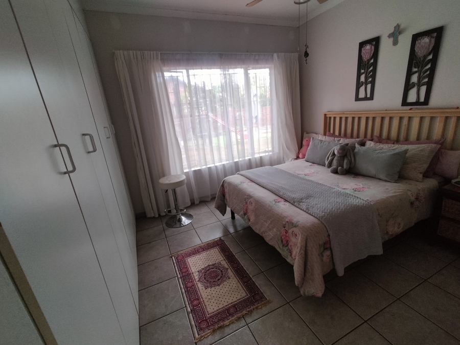 6 Bedroom Property for Sale in Theresa Park Gauteng