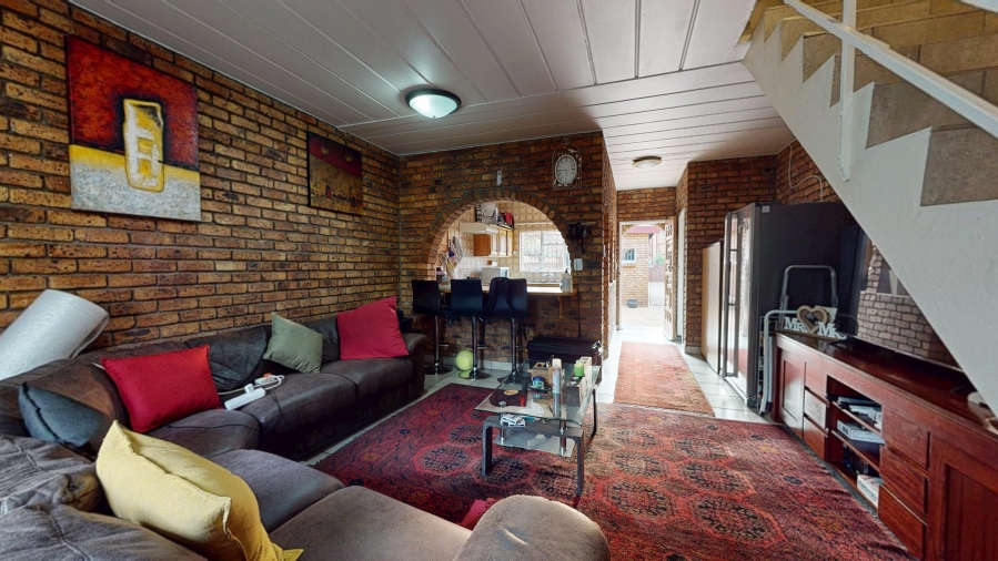 2 Bedroom Property for Sale in Dayanglen Gauteng