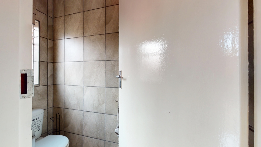 2 Bedroom Property for Sale in Dayanglen Gauteng