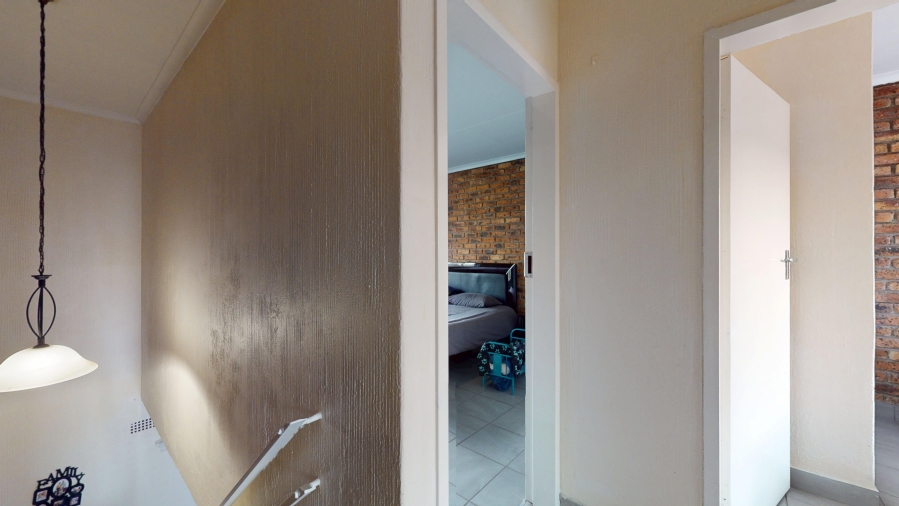 2 Bedroom Property for Sale in Dayanglen Gauteng