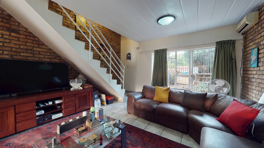 2 Bedroom Property for Sale in Dayanglen Gauteng