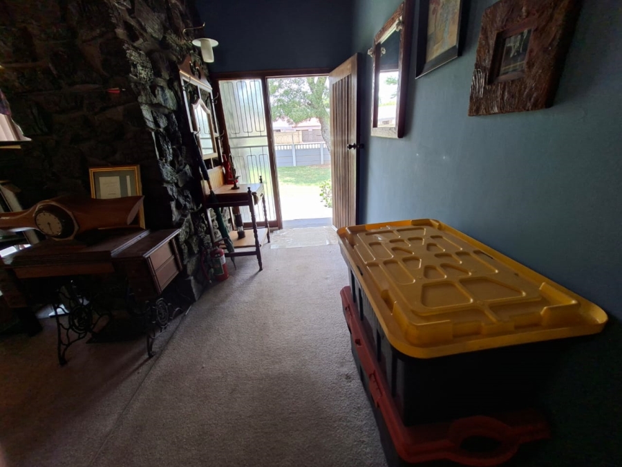 3 Bedroom Property for Sale in Selcourt Gauteng