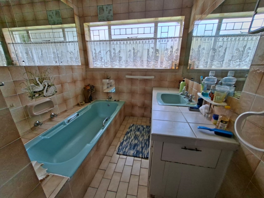 3 Bedroom Property for Sale in Selcourt Gauteng