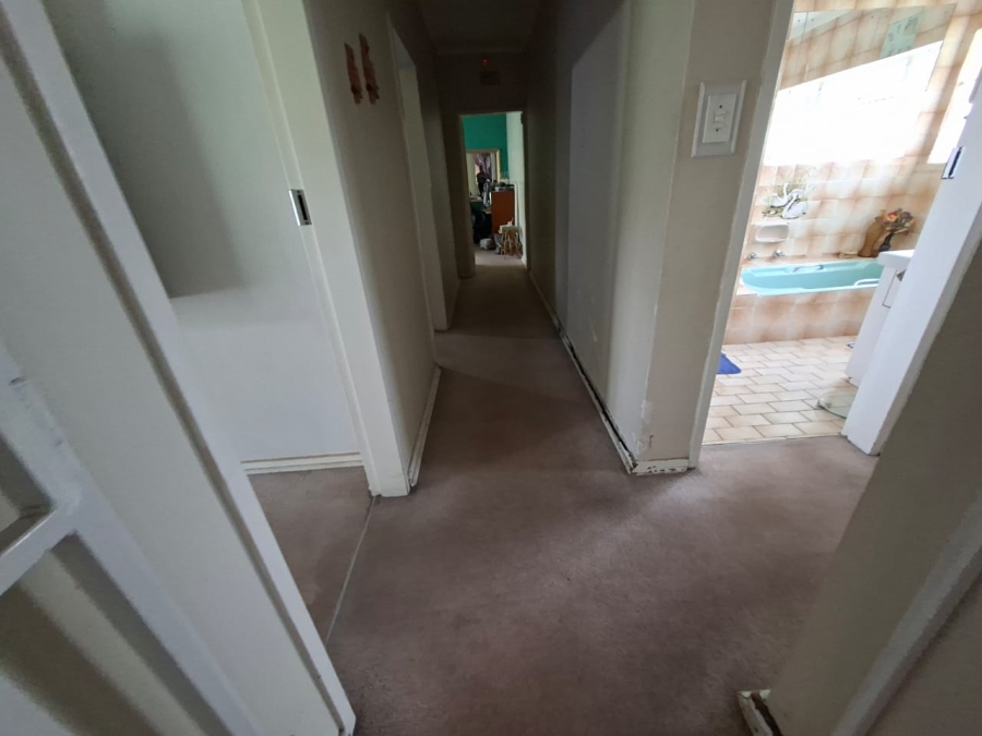 3 Bedroom Property for Sale in Selcourt Gauteng