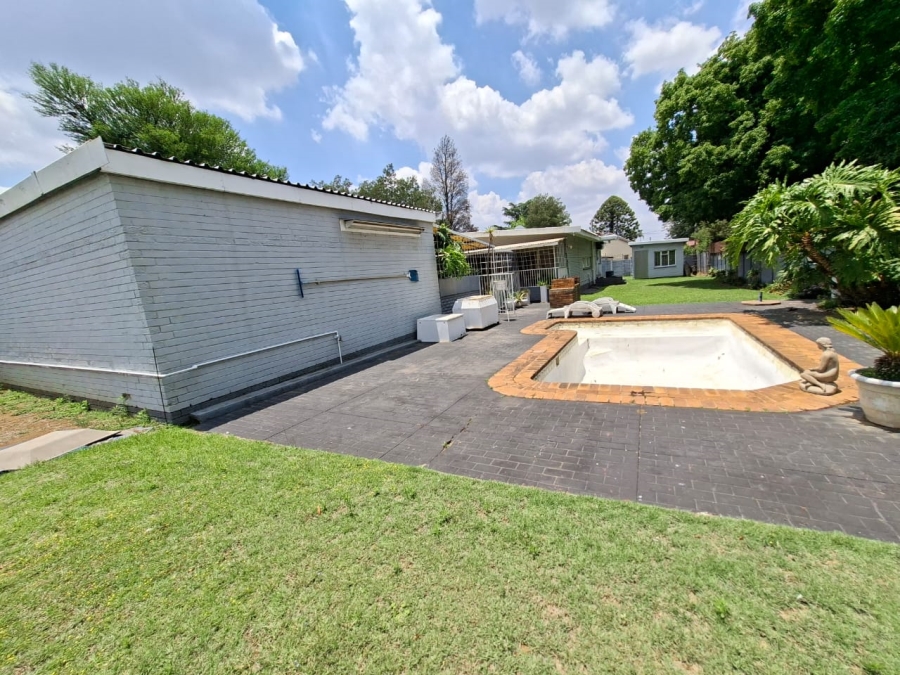 3 Bedroom Property for Sale in Selcourt Gauteng