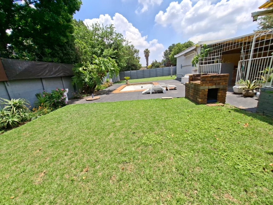 3 Bedroom Property for Sale in Selcourt Gauteng