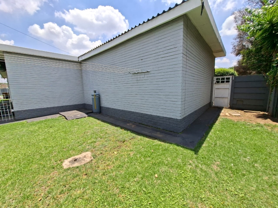 3 Bedroom Property for Sale in Selcourt Gauteng