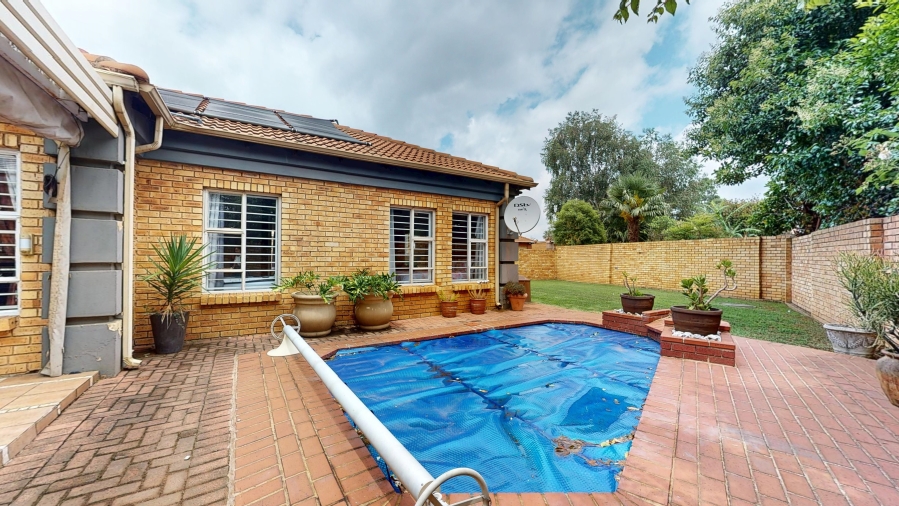 4 Bedroom Property for Sale in Comet Gauteng