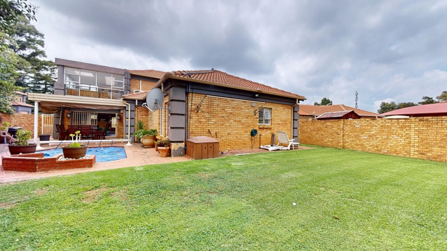 4 Bedroom Property for Sale in Comet Gauteng