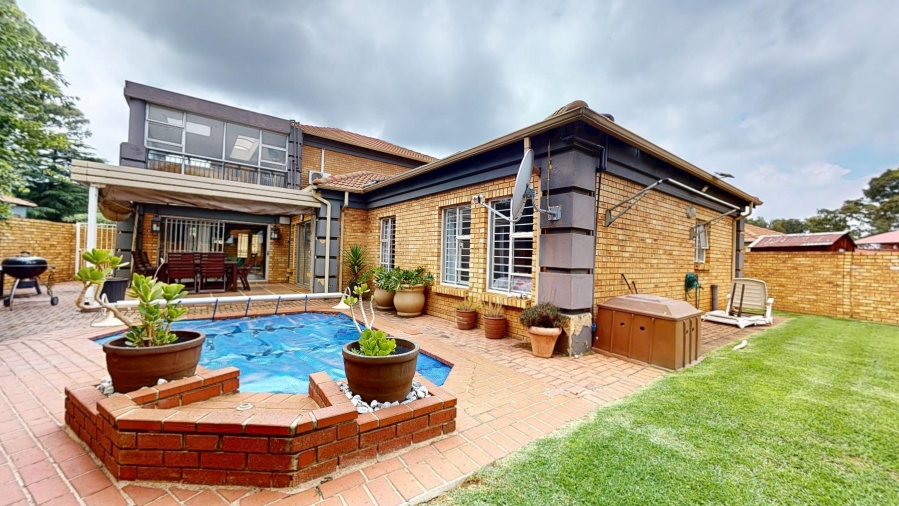4 Bedroom Property for Sale in Comet Gauteng