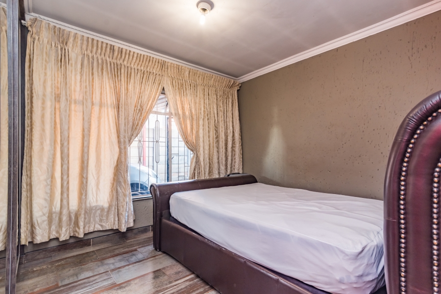 3 Bedroom Property for Sale in Protea North Gauteng