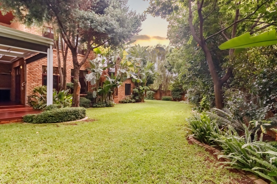 5 Bedroom Property for Sale in Carlswald Estate Gauteng