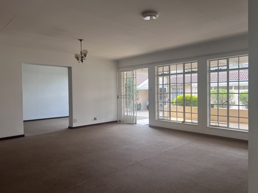 3 Bedroom Property for Sale in Die Wilgers Gauteng