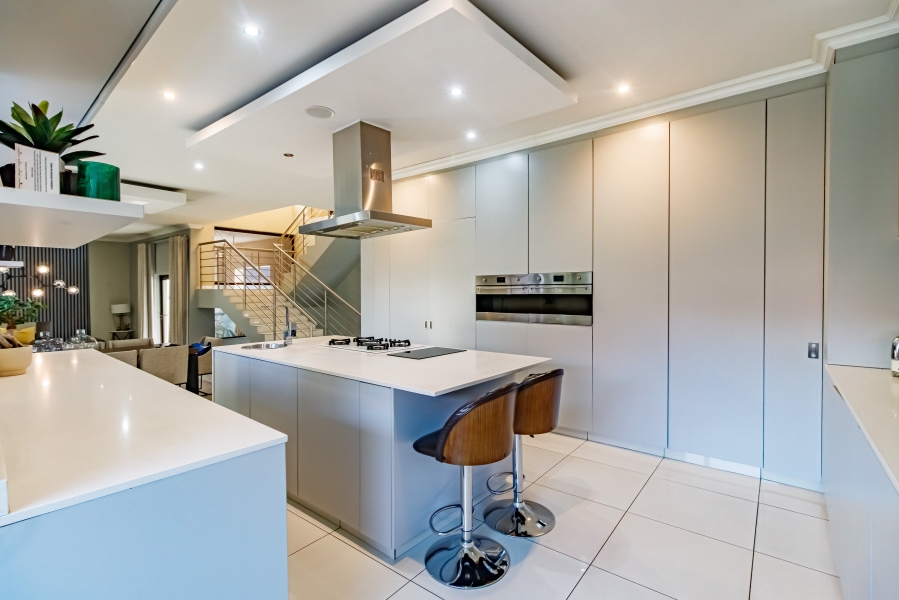 4 Bedroom Property for Sale in Carlswald North Estate Gauteng