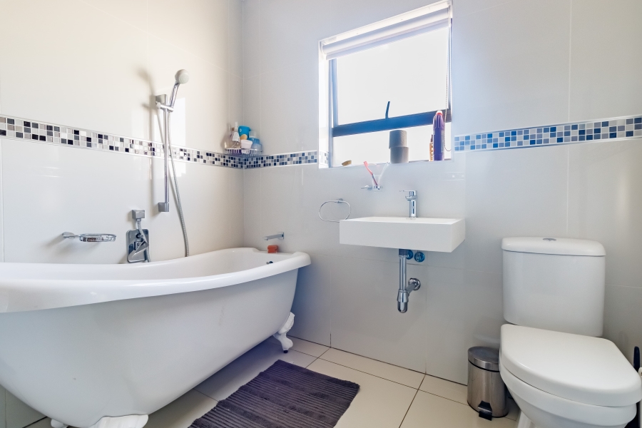 4 Bedroom Property for Sale in Carlswald North Estate Gauteng