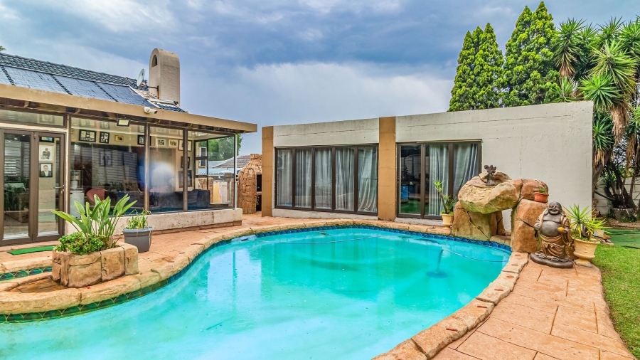 4 Bedroom Property for Sale in Highway Gardens Gauteng
