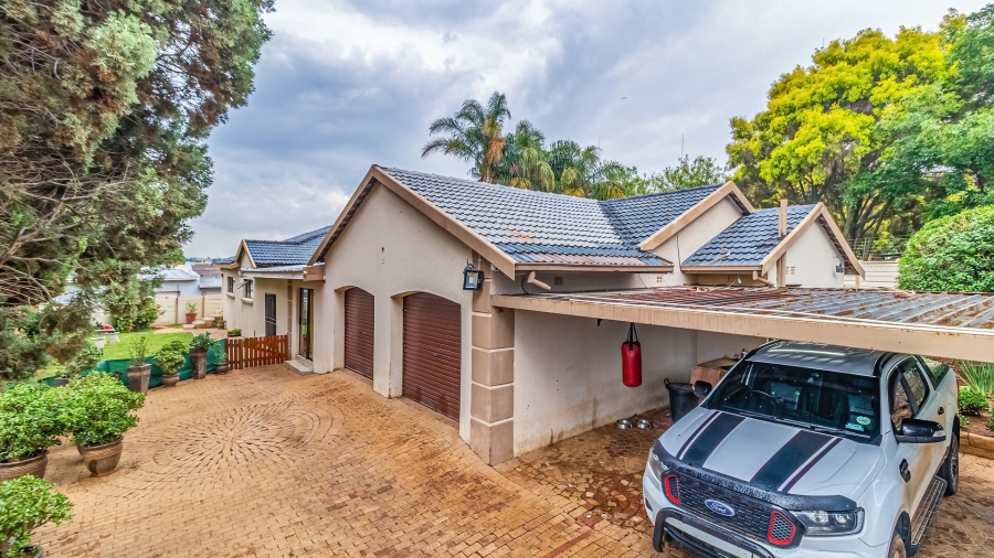 4 Bedroom Property for Sale in Highway Gardens Gauteng