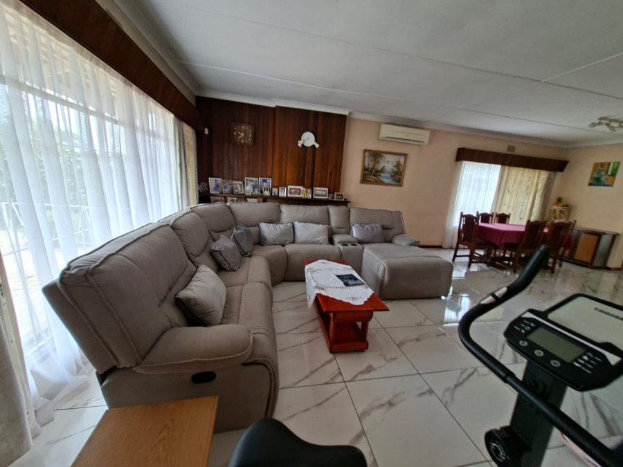 4 Bedroom Property for Sale in Selcourt Gauteng