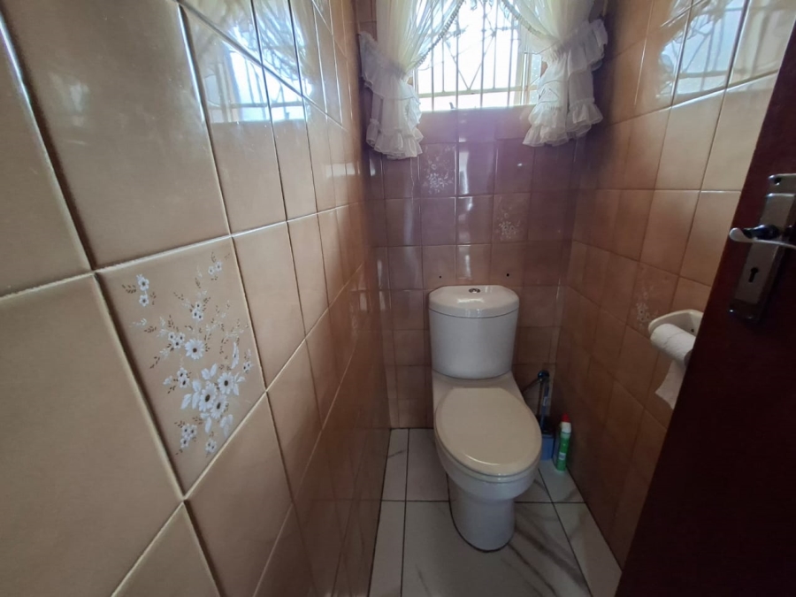 4 Bedroom Property for Sale in Selcourt Gauteng