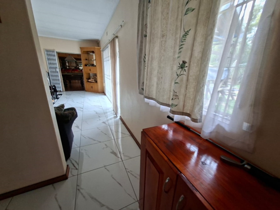 4 Bedroom Property for Sale in Selcourt Gauteng