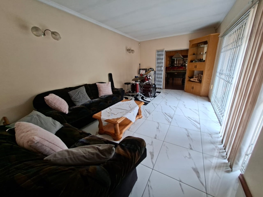 4 Bedroom Property for Sale in Selcourt Gauteng