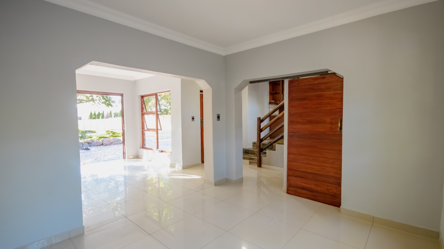 4 Bedroom Property for Sale in Garsfontein Gauteng