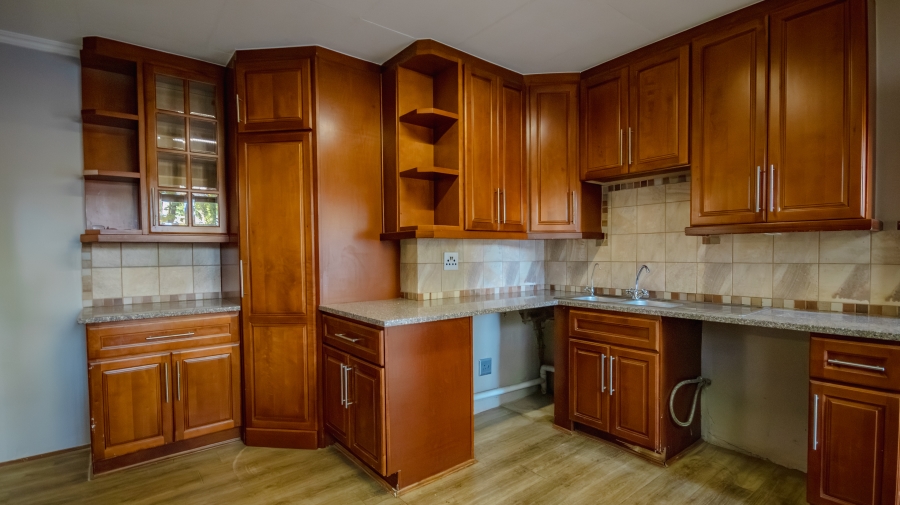 4 Bedroom Property for Sale in Garsfontein Gauteng