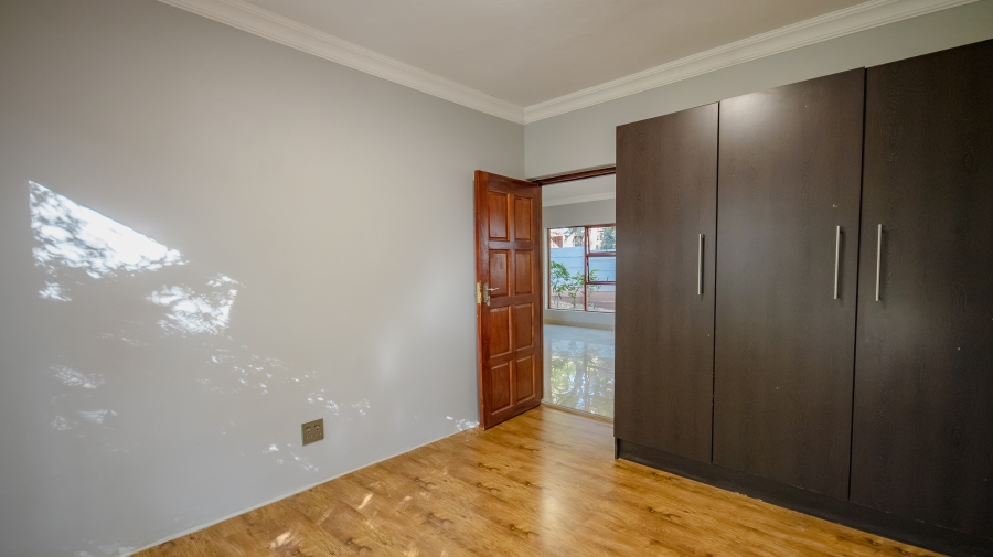 4 Bedroom Property for Sale in Garsfontein Gauteng