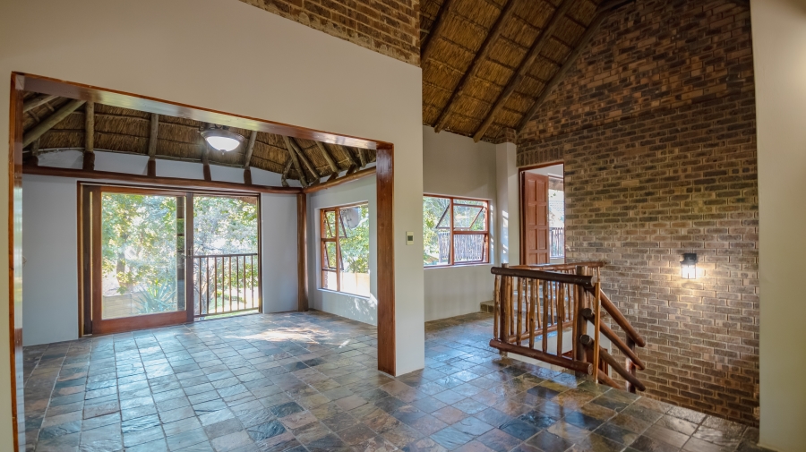 4 Bedroom Property for Sale in Garsfontein Gauteng