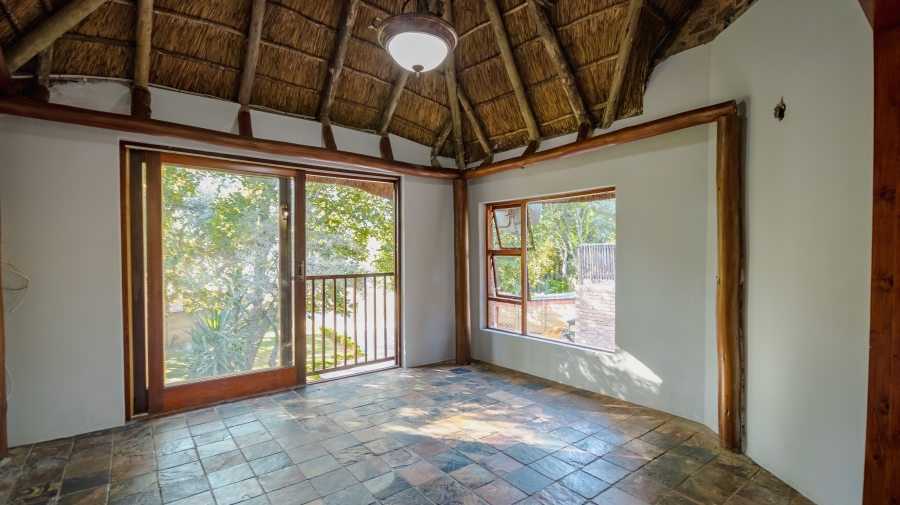 4 Bedroom Property for Sale in Garsfontein Gauteng