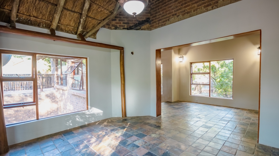 4 Bedroom Property for Sale in Garsfontein Gauteng