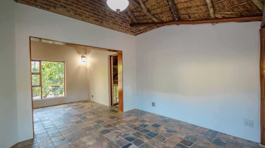 4 Bedroom Property for Sale in Garsfontein Gauteng