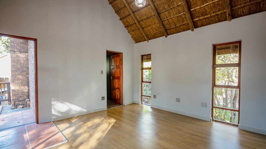 4 Bedroom Property for Sale in Garsfontein Gauteng