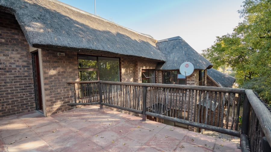 4 Bedroom Property for Sale in Garsfontein Gauteng